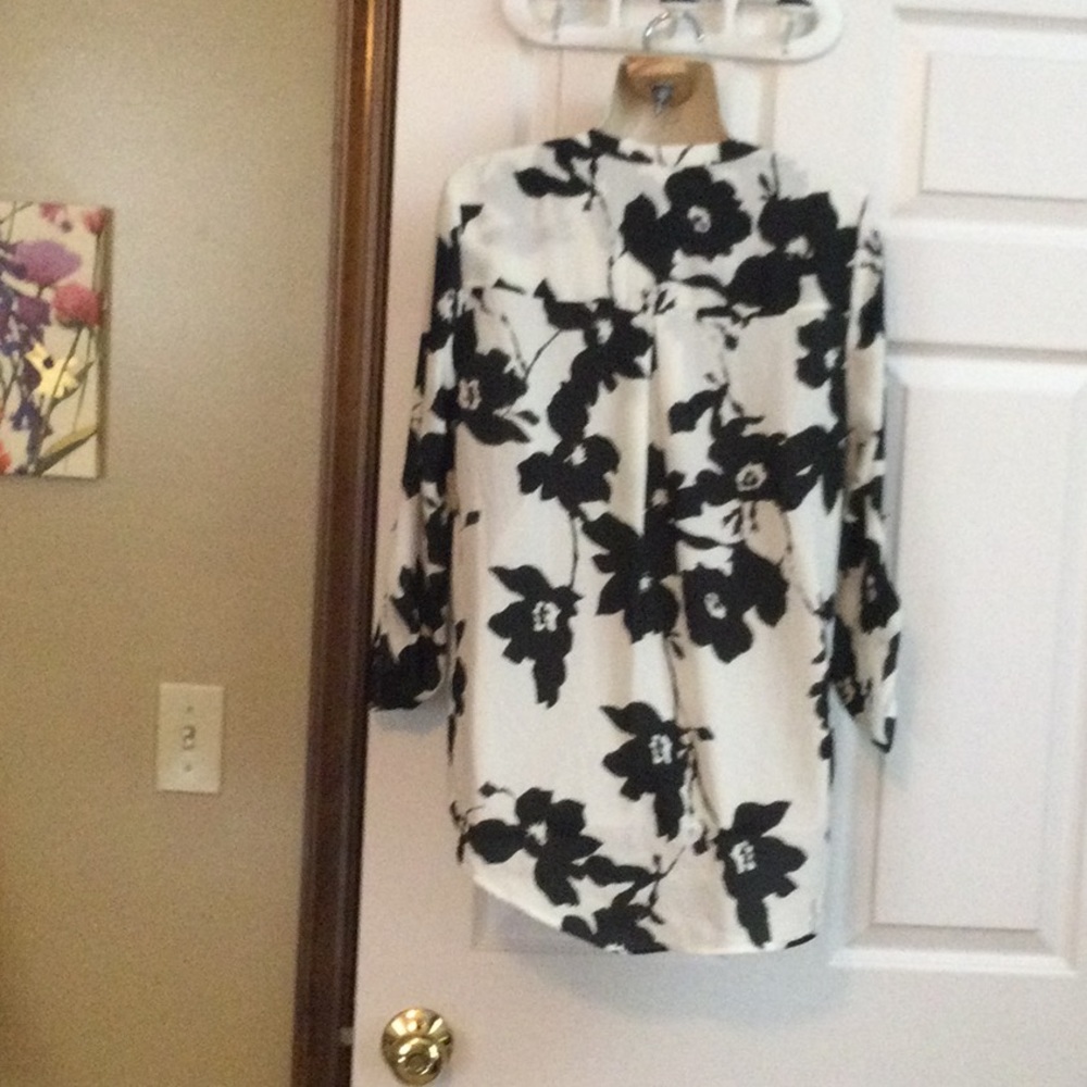 Danielrainn Blouse - Picture 4 of 8